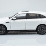 Mercedes EQC 400 Diamond Fehér NZG 1:18 - image 4 of 8