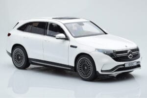 Mercedes EQC 400 Diamond Fehér NZG 1:18 B66963756 Fém – 6. kép a 8-ből