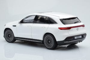 Mercedes EQC 400 Diamond Fehér NZG 1:18 B66963756 Fém – 7. kép a 8-ből