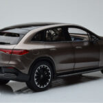 Mercedes EQE SUV X294 AMG Line Velvet Barna NZG 1:18 - image 3 of 8