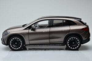 Mercedes EQE SUV X294 AMG Line Velvet Barna NZG 1:18 B66960836 Fém – 4. kép a 8-ből