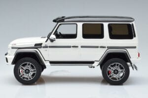 Mercedes G500 4x4 W463 GT Spirit 1:18 GT142 Gyanta – 3. kép a 6-ből
