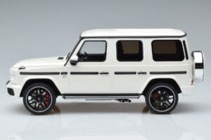 Mercedes AMG G63 W463 Fehér GT Spirit 1:18 KJ038 Fém – 3. kép a 6-ből