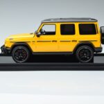 Mercedes AMG G63 W463 Sárga MotorHelix 1:18 MH018 Y Gyanta - image 3 of 7