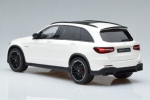 Mercedes GLC 63 AMG X253 Fehér GT Spirit 1:18 B66965713 Gyanta – 5. kép a 6-ből