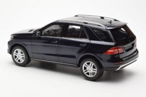 Mercedes M-Class W166 Tansanite Kék Metál Minichamps 1:18 B66960065 Fém – 7. kép a 8-ből