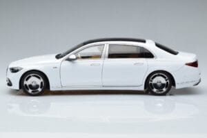 Mercedes Maybach S600 W222 V12 Biturbo Diamond Fehér Almost Real 1:18 820116 Fém – 4. kép a 11-ből
