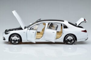 Mercedes Maybach S600 W222 V12 Biturbo Diamond Fehér Almost Real 1:18 820116 Fém – 5. kép a 11-ből