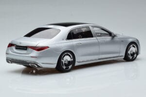 Mercedes Maybach S600 W222 V12 Biturbo Hightech Ezüst Almost Real 1:18 820118 Fém – 3. kép a 12-ből