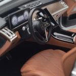 Mercedes Maybach S600 W222 V12 Biturbo Hightech Ezüst Almost Real 1:18 - image 10 of 12