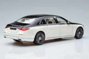 Mercedes Maybach S680 X223 Fehér Norev 1:18 B66961424 Fém – 3. kép a 7-ből