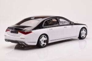 Mercedes Maybach S680 W223 Obsidian Fekete Diamond Fehér Almost Real 1:18 820121 Fém – 3. kép a 7-ből