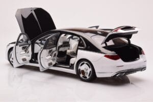Mercedes Maybach S680 W223 Obsidian Fekete Diamond Fehér Almost Real 1:18 820121 Fém – 4. kép a 7-ből