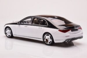 Mercedes Maybach S680 W223 Obsidian Fekete Diamond Fehér Almost Real 1:18 820121 Fém – 6. kép a 7-ből
