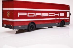 Mercedes O317 Porsche Transporter Piros CMR 1:18 CMR149 Fém – 2. kép a 12-ből