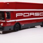 Mercedes O317 Porsche Transporter Piros CMR 1:18