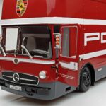 Mercedes O317 Porsche Transporter Piros CMR 1:18 - image 4 of 12