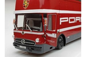 Mercedes O317 Porsche Transporter Piros CMR 1:18 CMR149 Fém – 4. kép a 12-ből