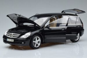 Mercedes R-Class W251 Obsidian Fekete Minichamps 1:18 B66962325 Fém – 2. kép a 7-ből