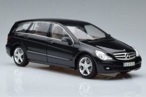 Mercedes R-Class W251 Obsidian Fekete Minichamps 1:18 B66962325 Fém – 5. kép a 7-ből