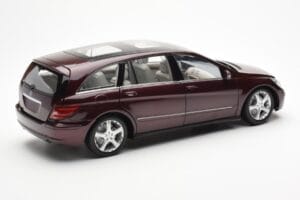 Mercedes R-Class W251 Piros Metallic Minichamps 1:18 150034602 Fém – 3. kép a 8-ből