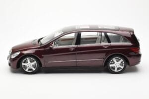 Mercedes R-Class W251 Piros Metallic Minichamps 1:18 150034602 Fém – 4. kép a 8-ből