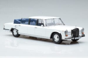 Mercedes 600 Pullman W100 Landaulet Fehér KK-Scale 1:18 KKDC181184 Fém – 4. kép a 6-ből