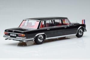 Mercedes 600 Pullman W100 W. Brandt G. Pompidou KK-Scale 1:18 KKDC181134 Fém – 2. kép a 6-ből