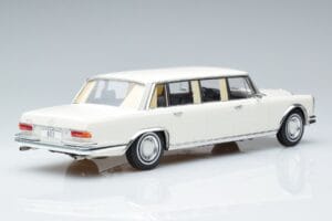 Mercedes S-Class 600 W100 LWB Pullman Fehér MCG 1:18 MCG18188 Fém – 2. kép a 6-ből