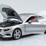 Mercedes S-Class W222 Iridium Ezüst Norev 1:18 - image 2 of 8