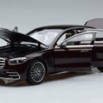 Mercedes S-Class W223 AMG Line Piros Norev 1:18 - image 2 of 8