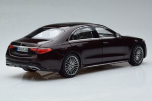 Mercedes S-Class W223 AMG Line Piros Norev 1:18 183804 Fém – 3. kép a 8-ből