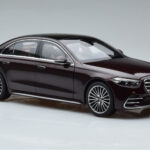 Mercedes S-Class W223 AMG Line Piros Norev 1:18 - image 6 of 8
