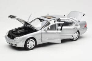 Mercedes S600 W220 Ezüst Metallic Norev 1:18 183810 Fém – 2. kép a 8-ből