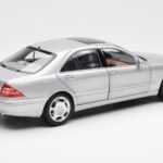 Mercedes S600 W220 Ezüst Metallic Norev 1:18 - image 3 of 8
