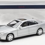 Mercedes S600 W220 Ezüst Metallic Norev 1:18 - image 8 of 8
