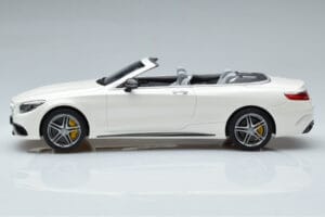 Mercedes AMG S63 A217 Kabrió Diamond Fehér GT Spirit 1:18 B66965712 Gyanta – 3. kép a 6-ből