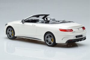 Mercedes AMG S63 A217 Kabrió Diamond Fehér GT Spirit 1:18 B66965712 Gyanta – 5. kép a 6-ből