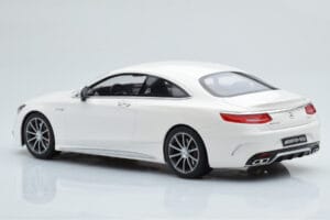 Mercedes AMG S63 C217 Coupe Fehér GT Spirit 1:18 B66960372 Gyanta – 5. kép a 6-ből