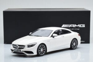 Mercedes AMG S63 C217 Coupe Fehér GT Spirit 1:18 B66960372 Gyanta – 6. kép a 6-ből