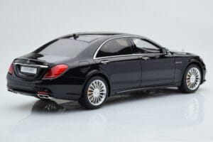 Mercedes AMG S65 W222 Fekete GT Spirit 1:18 ZM043 Gyanta – 2. kép a 6-ből