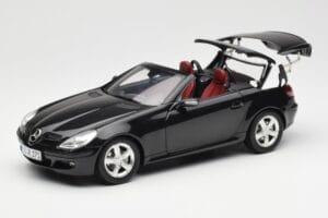 Mercedes SLK R171 Obsidian Fekete Metallic Minichamps 1:18 B66962319 Fém – 2. kép a 9-ből
