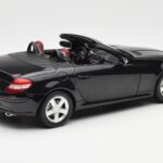 Mercedes SLK R171 Obsidian Fekete Metallic Minichamps 1:18 B66962319 - image 4 of 9