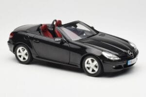 Mercedes SLK R171 Obsidian Fekete Metallic Minichamps 1:18 B66962319 Fém – 7. kép a 9-ből