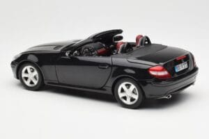 Mercedes SLK R171 Obsidian Fekete Metallic Minichamps 1:18 B66962319 Fém – 8. kép a 9-ből