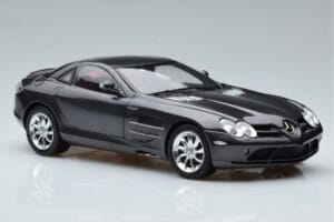 Mercedes SLR McLaren Fekete CMC 1:18 M-045F Fém – 6. kép a 10-ből