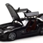 Mercedes SLS AMG Obsidian Fekete Metál Minichamps 1:18 B66960042 - image 2 of 7