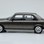 Mercedes W123 AMG 280 Szürke Otto 1:18 - image 3 of 6