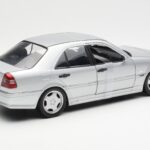 Mercedes C36 AMG W202 Ezüst UT Models 1:18 - image 2 of 6