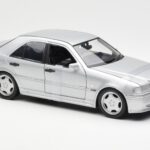 Mercedes C36 AMG W202 Ezüst UT Models 1:18 - image 4 of 6